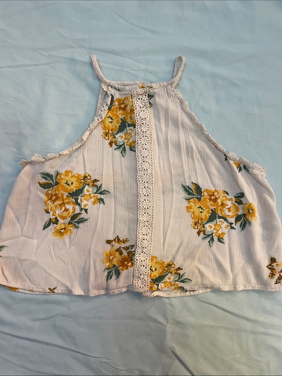 Kendall & Kylie Tops - Sleeveless White Floral Halter Crop Tank Top with Yellow Blooms
